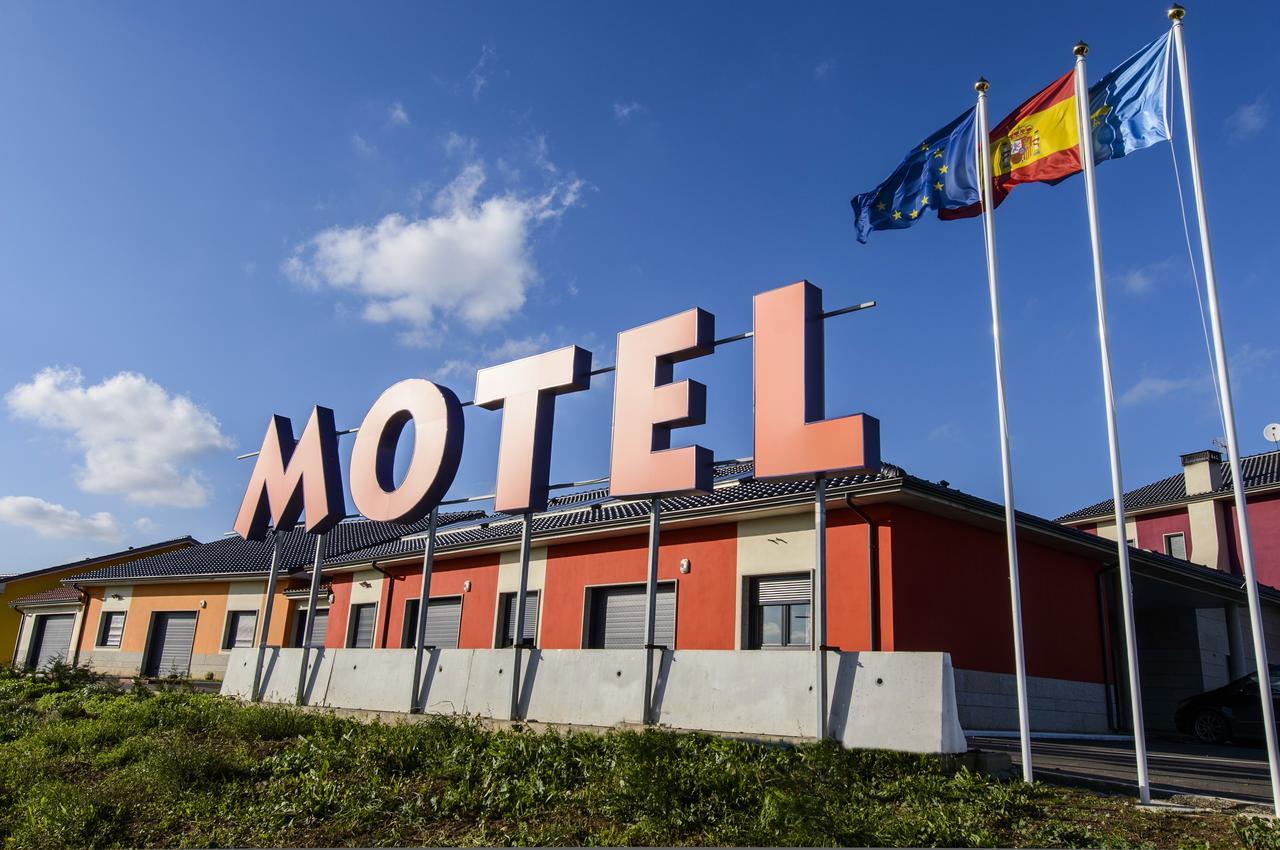 Motel Cancun Aviles Iboya ภายนอก รูปภาพ