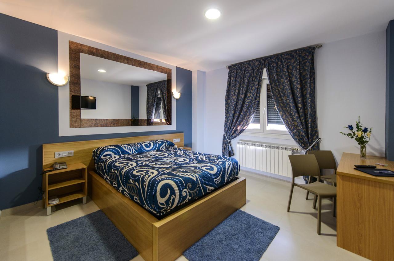 Motel Cancun Aviles Iboya ภายนอก รูปภาพ
